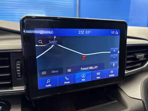 Used 2020 Ford Explorer XLT w/ Equipment Group 202A AWD/4WD image 19