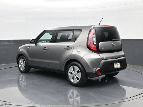 Used 2015 Kia Soul FWD image 8