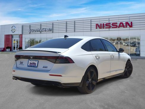 Used 2025 Honda Accord Sport image 6