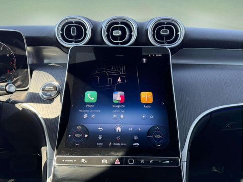 Certified 2025 Mercedes-Benz GLC 300 4MATIC image 13