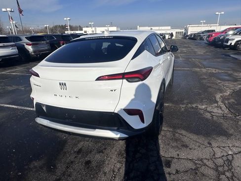 Used 2024 Buick Envista Sport Touring w/ Convenience I Package image 5