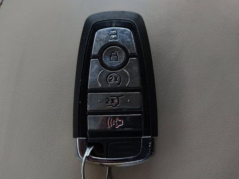 Used 2020 Lincoln Aviator Reserve w/ Elements Package Plus AWD/4WD image 32
