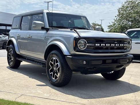 Used 2023 Ford Bronco Outer Banks AWD/4WD image 1