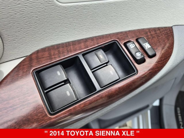 Used 2014 Toyota Sienna XLE FWD image 12