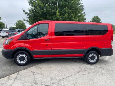 Used 2018 Ford Transit 150 XL image 2