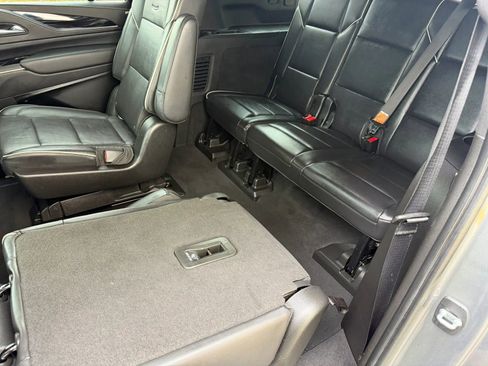 Used 2021 Cadillac Escalade ESV Sport w/ Driver Assist Tech Package AWD/4WD image 13