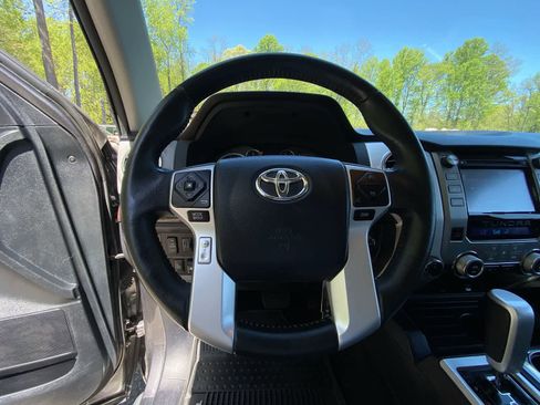Used 2017 Toyota Tundra Limited w/ Limited Premium Package AWD/4WD image 36