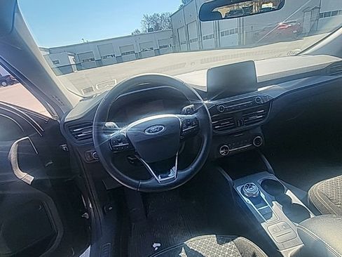 Used 2023 Ford Escape Active image 2