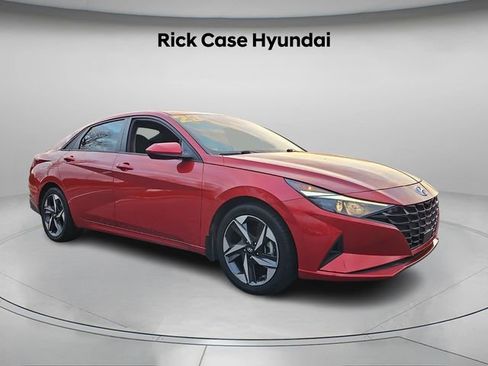 Used 2023 Hyundai Elantra SEL w/ Convenience Package image 9