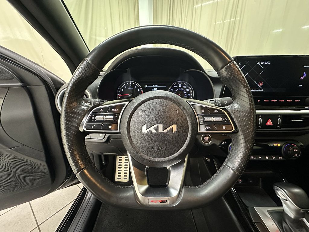 Used 2023 Kia Forte GT-Line w/ GT-Line Technology Package FWD image 24