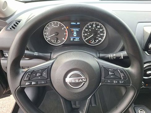 Used 2025 Nissan Sentra S FWD image 18