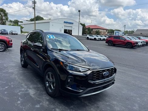 Used 2025 Ford Escape ST-Line Select AWD/4WD image 6