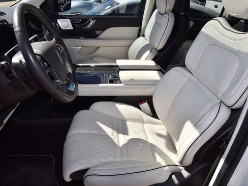 Used 2023 Lincoln Navigator Black Label image 10