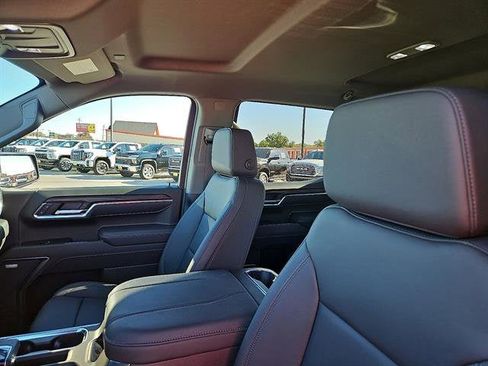 New 2026 GMC Sierra 1500 SLT image 14