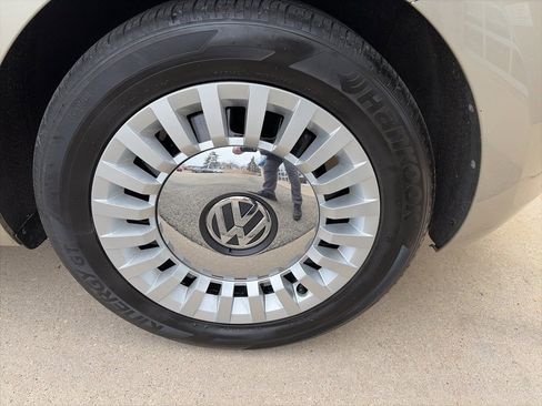 Used 2014 Volkswagen Beetle 1.8T image 20