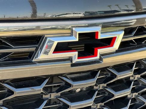Used 2022 Chevrolet Silverado 1500 ZR2 w/ Technology Package AWD/4WD image 39