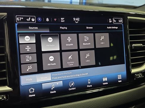 Used 2025 Chrysler Pacifica Select FWD image 17