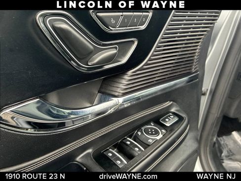 Certified 2022 Lincoln Corsair AWD w/ Premium Package image 9