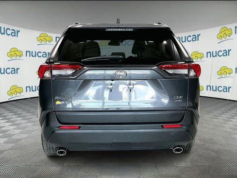 Used 2022 Toyota RAV4 XLE Premium image 7