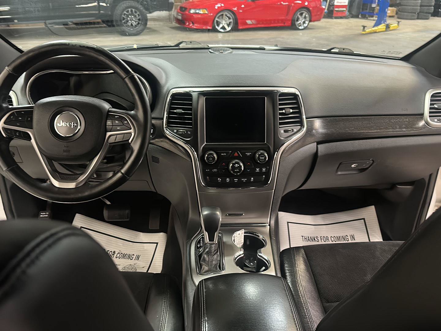Used 2018 Jeep Grand Cherokee Altitude AWD/4WD image 26