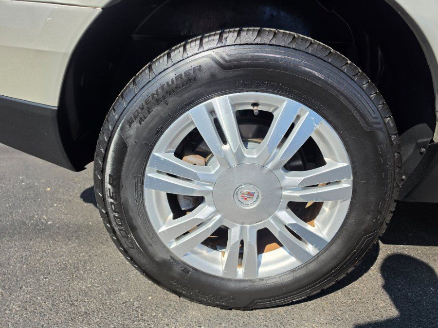 Used 2014 Cadillac SRX Luxury w/ Driver Awareness Package FWD image 12