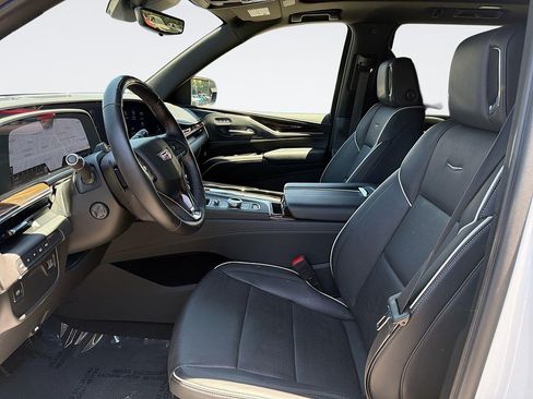 Certified 2023 Cadillac Escalade ESV Premium Luxury AWD/4WD image 23