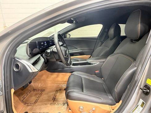 Used 2024 Lucid Air Touring AWD/4WD image 31