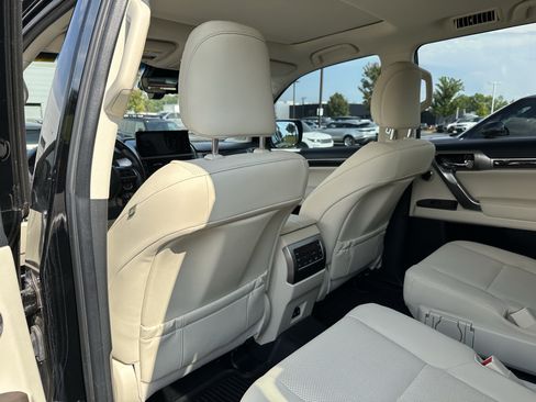 Used 2023 Lexus GX 460 Premium AWD/4WD image 35