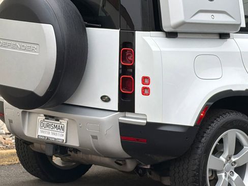 Used 2021 Land Rover Defender 110 S image 7