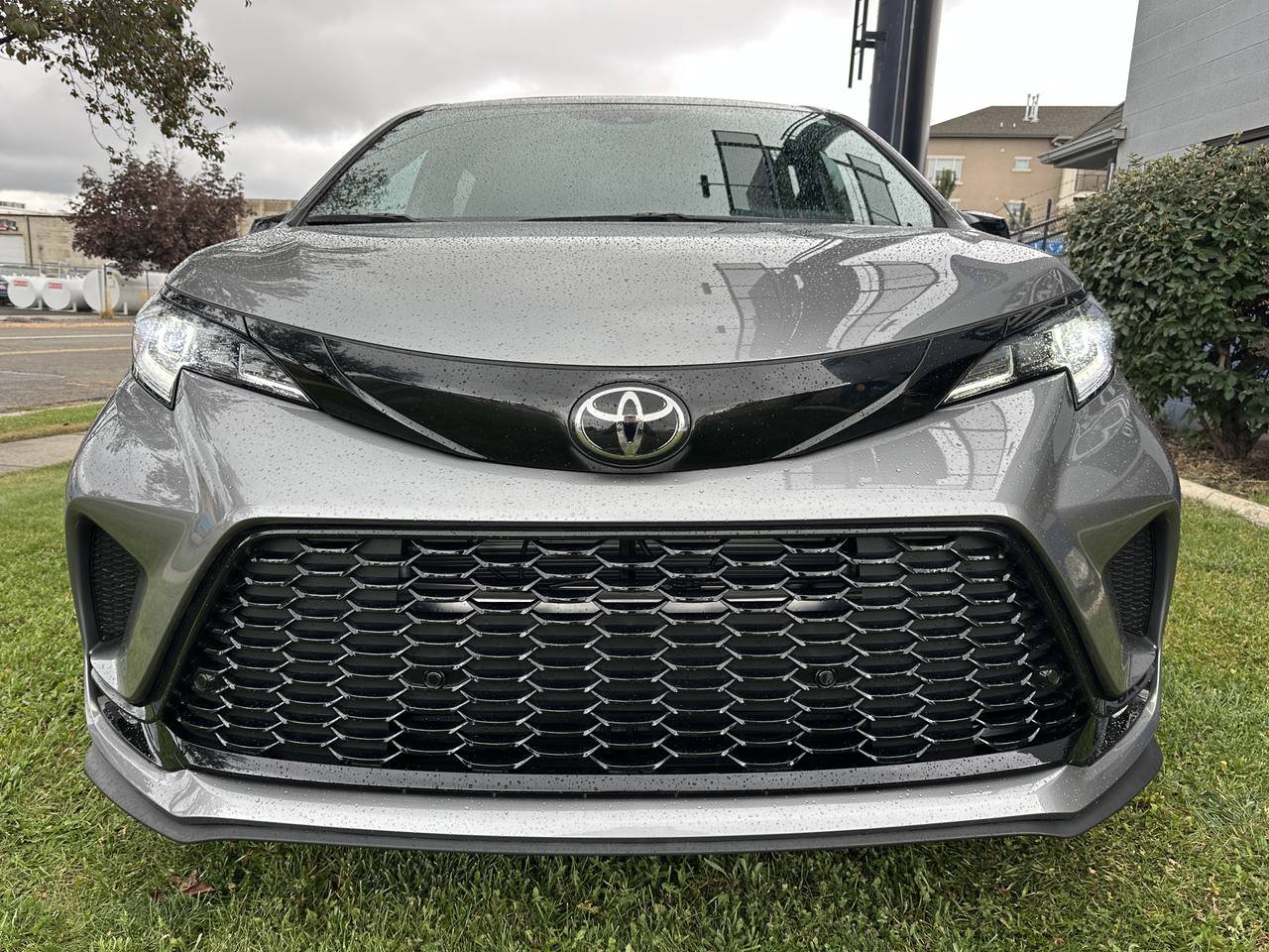 Used 2026 Toyota Sienna XSE AWD/4WD image 13
