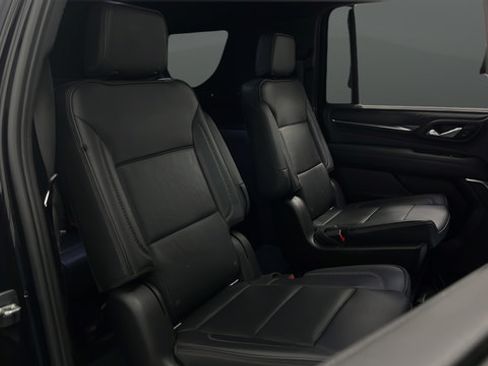 Used 2021 GMC Yukon XL Denali w/ Denali Premium Package AWD/4WD image 24
