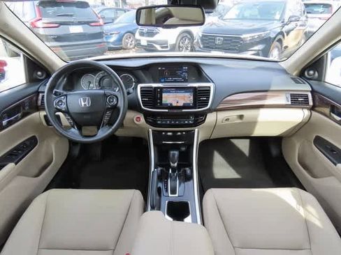 Used 2016 Honda Accord EX-L image 17