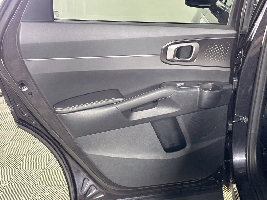 Certified 2026 Kia Sorento LX FWD image 19
