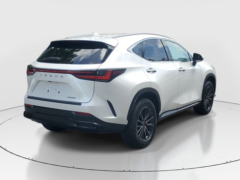 Used 2024 Lexus NX 250 FWD w/ Towing Package (2000 Lbs) image 7