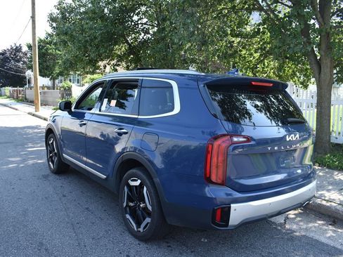 Used 2025 Kia Telluride S FWD image 7