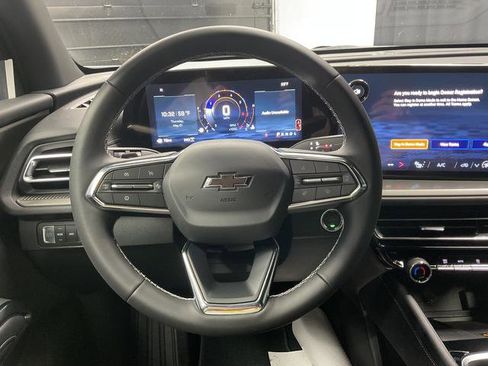 New 2026 Chevrolet Traverse LT w/ Midnight/Sport Edition AWD/4WD image 20