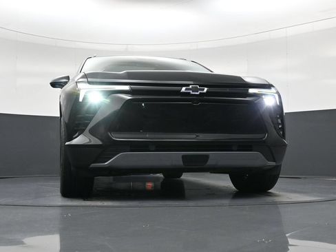 Used 2025 Chevrolet Blazer EV LT AWD/4WD image 18