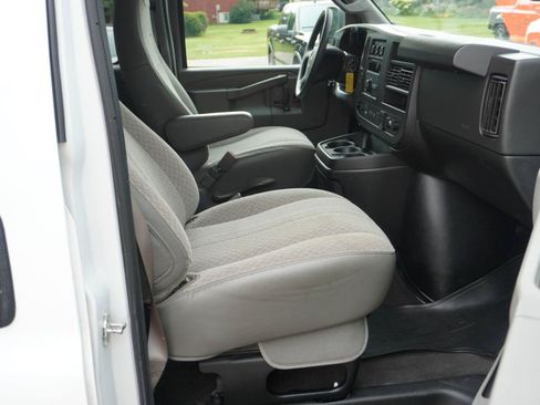 Used 2019 Chevrolet Express 3500 LT w/ LT Preferred Equipment Group RWD image 14