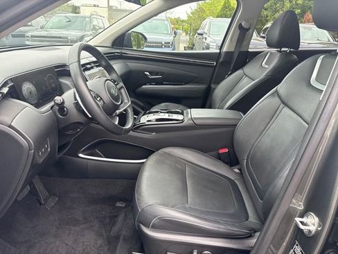 Certified 2022 Hyundai Tucson Limited AWD/4WD image 9
