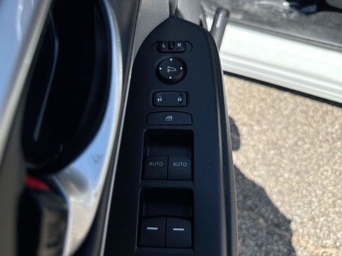 Used 2021 Honda CR-V EX image 5