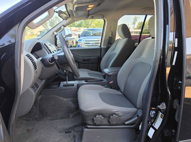 Used 2015 Nissan Xterra S AWD/4WD image 13