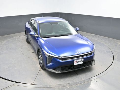 Used 2025 Kia K4 LXS image 24