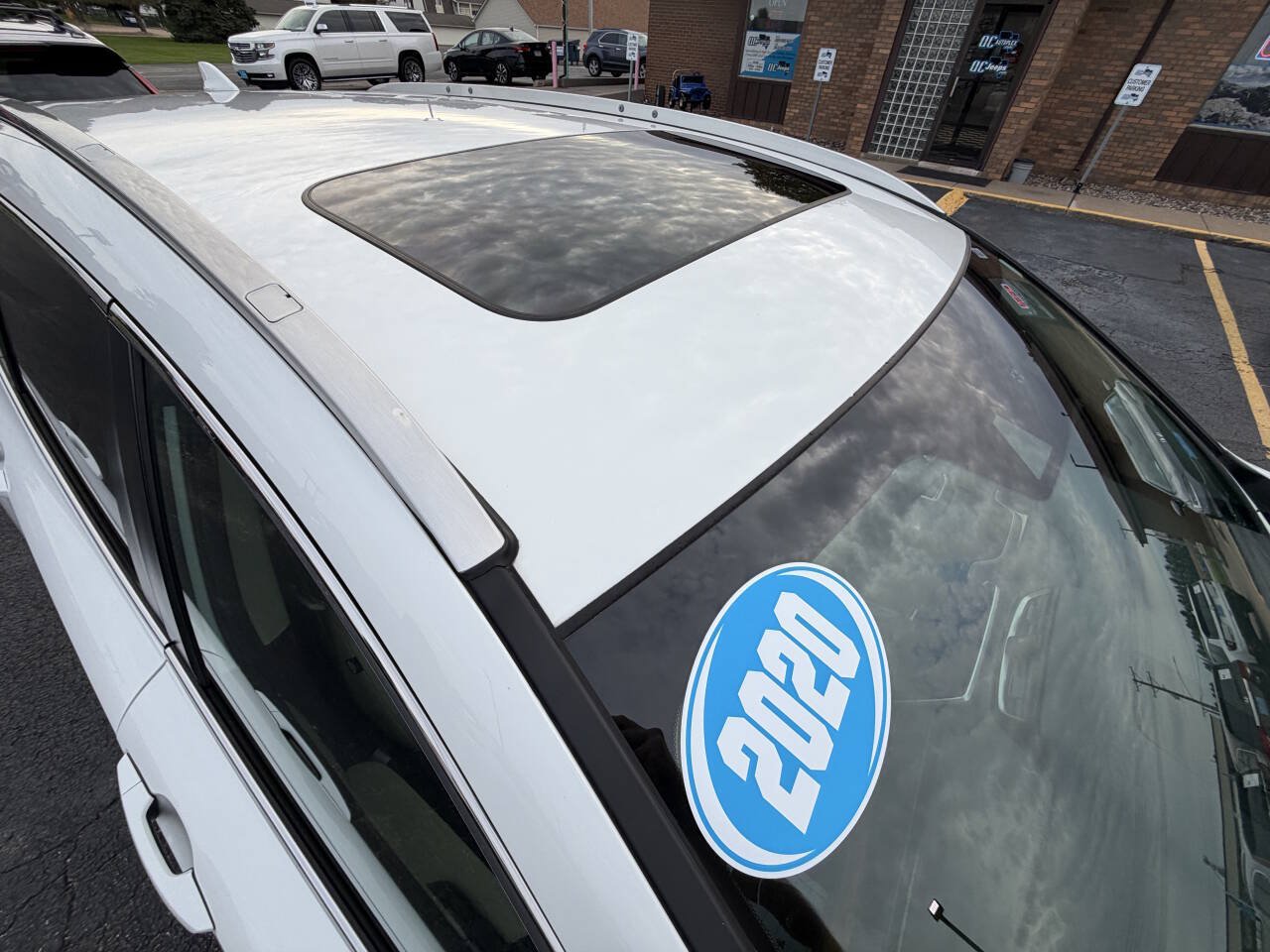 Used 2020 Honda CR-V Touring image 8