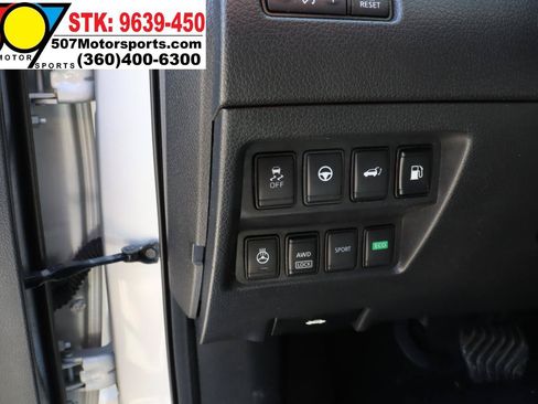 Used 2019 Nissan Rogue SL AWD/4WD image 17