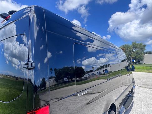 Used 2023 Mercedes-Benz Sprinter 3500 image 21