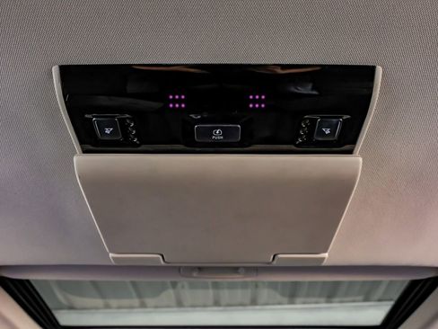 Used 2020 GMC Yukon Denali w/ Denali Ultimate Package image 29