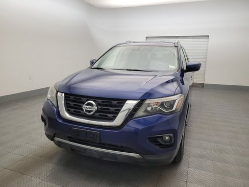 Used 2018 Nissan Pathfinder SV image 15