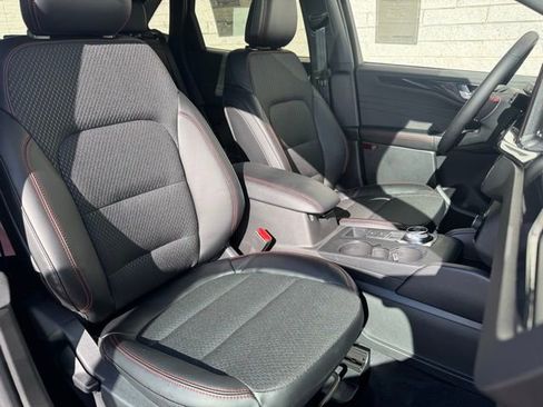 New 2026 Ford Escape ST-Line w/ Tech Pack #1 image 18