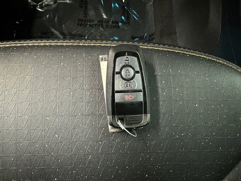 Used 2025 Ford Maverick Tremor AWD/4WD image 40