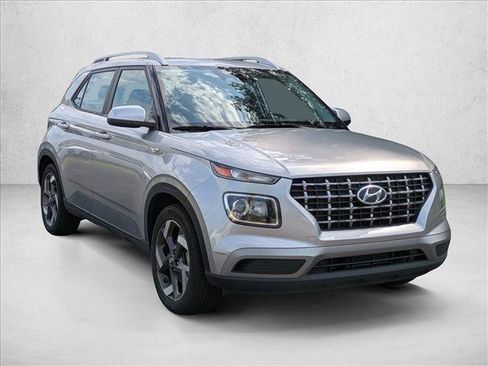 Certified 2023 Hyundai Venue SEL FWD image 3